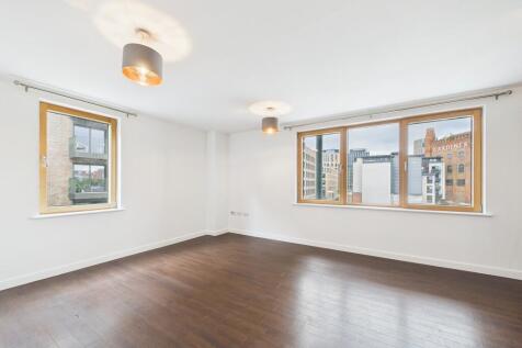 Lounge / Kitchen