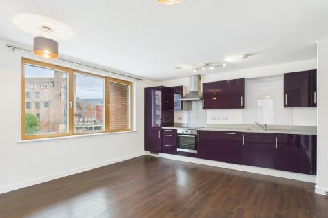 Lounge / Kitchen