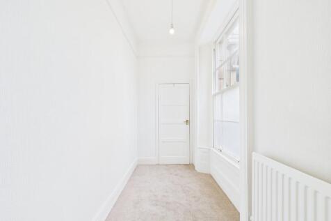 Bedroom 2 / Study