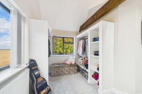 Dressing Area - B...