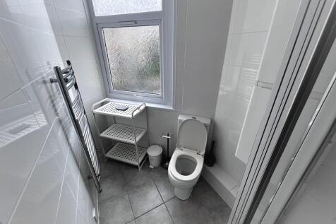 Bathroom 1 (Diffe...