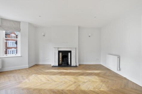 3 LOUNGE ANGLE 2.JPG