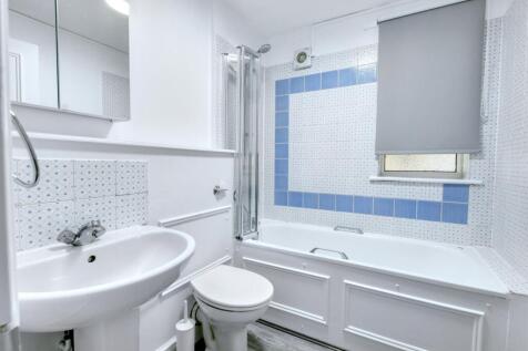 6.bathroom.jpg