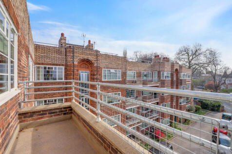 4 BALCONY.jpg