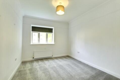 6.BEDROOM.jpg