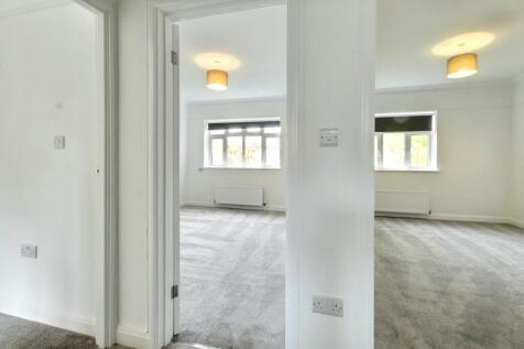 8.HALLWAY.jpg