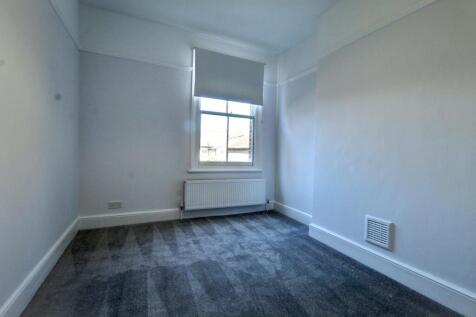 5.BEDROOM.jpg