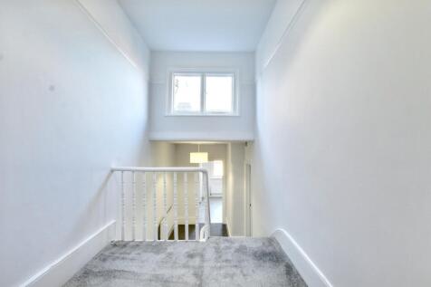 6.HALLWAY.jpg