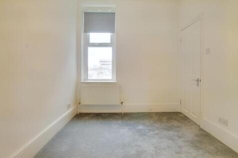 4.BEDROOM.jpg