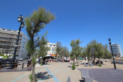 9 SEAFRONT 2.JPG
