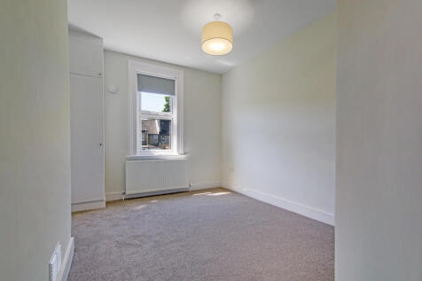 4.BEDROOM.jpg
