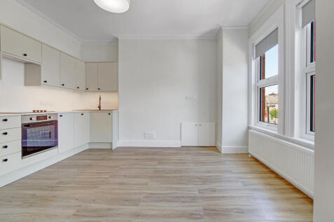 8.LOUNGE KITCHEN.jpg