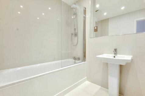 8.bathroom.jpg