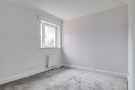 6 BEDROOM.jpg