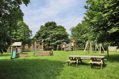 Pic 11 Childs Play Area (1).JPG