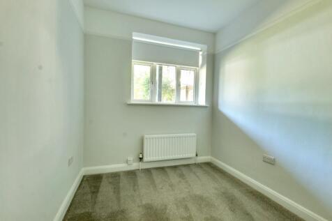 6.BEDROOM.jpg