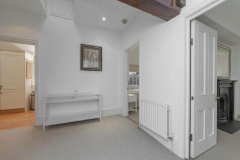10. Hallway 2.JPG