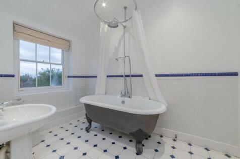 6. Bathroom.JPG