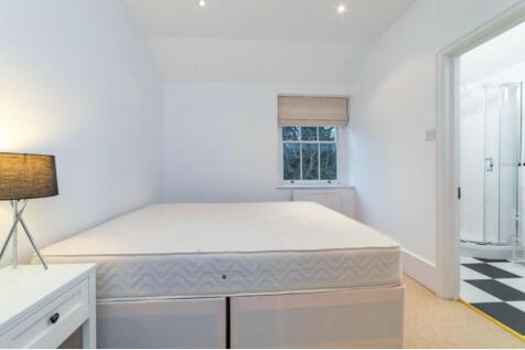 7. Bedroom.JPG