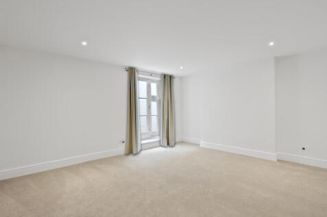 10 BEDROOM 2.jpg