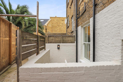 11 PRIVATE PATIO.jpg