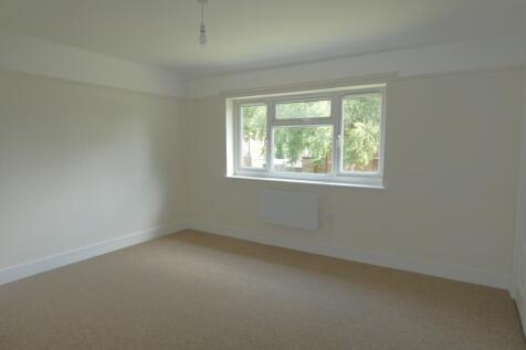 Pic 5 Bed One.JPG