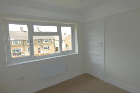 Pic 6 Bed Two.JPG