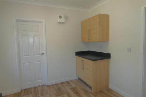 Pic 10 Kitchen 2.JPG
