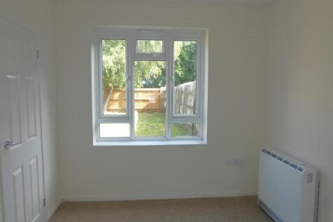 Pic 4 Dining Room (3).JPG