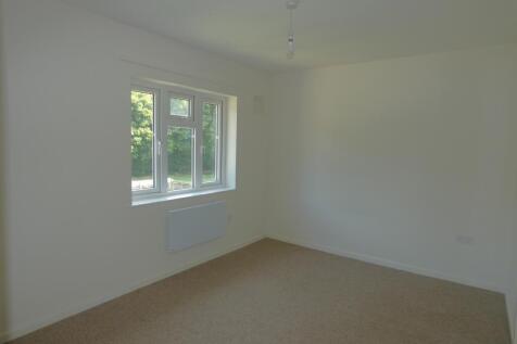 Pic 7 Bedroom 2.JPG