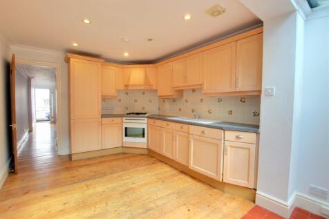 5.KITCHEN VIEW 2 (4).jpg