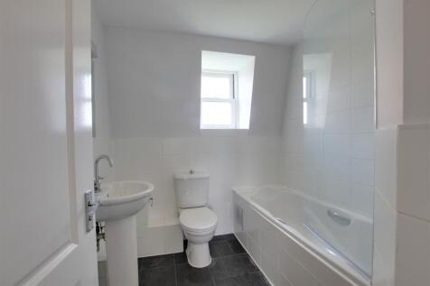 5 bathroom.jpg