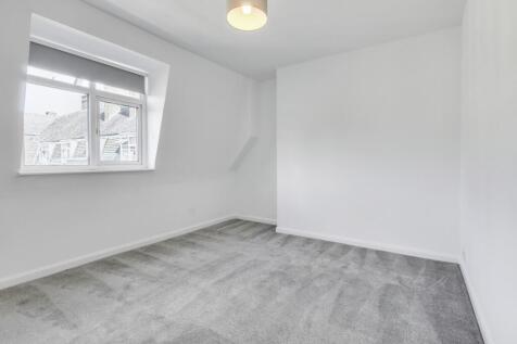 5.BEDROOM.jpg