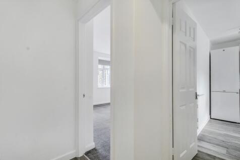 9.HALLWAY.jpg
