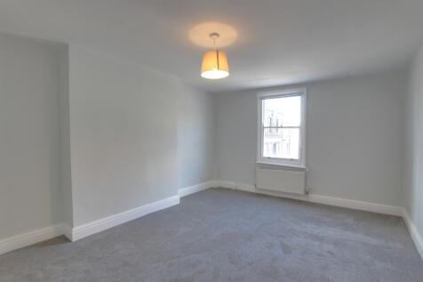 2 LOUNGE.jpg