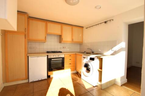 4 KITCHEN 2.jpg