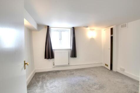 6 BED 2.jpg