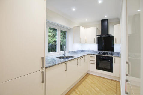 5 KITCHEN ANGLE 1.jpg