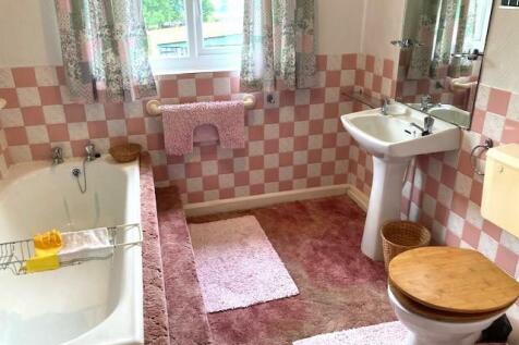 Bathroom .jpg