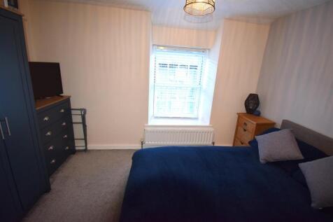 Bedroom .JPG