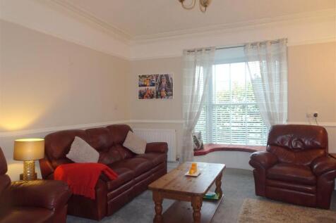 Lounge/Dining Area