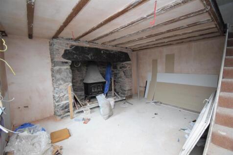 Living Room.jpg