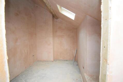 Bedroom 1.jpg