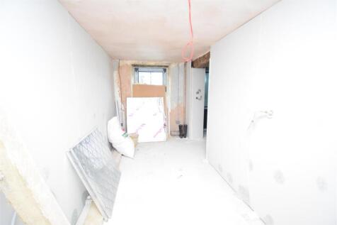 Kitchen 2.jpg