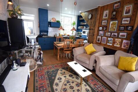 Living Area.JPG