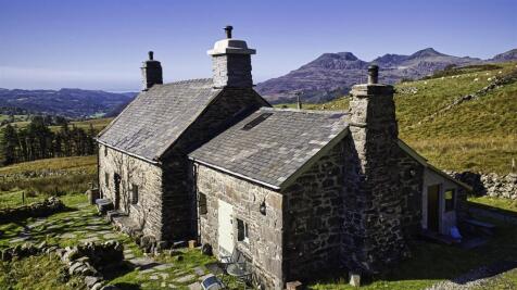 Farmhouse &amp; Cottage.jpeg