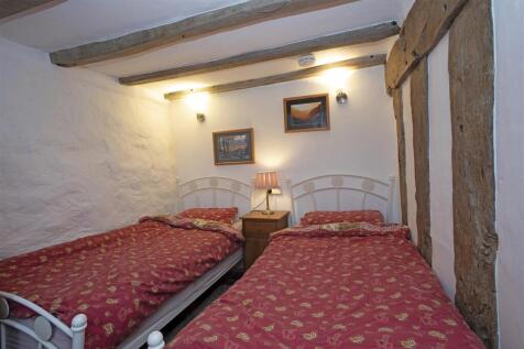 Farmhouse Bedroom 2.jpg