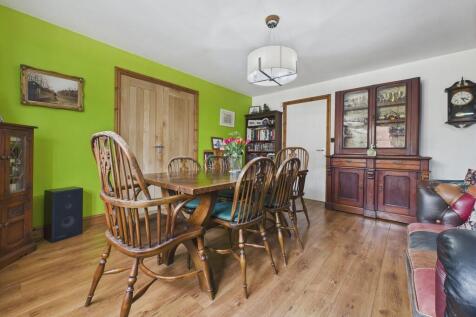 CAM04273G0-PR0175...