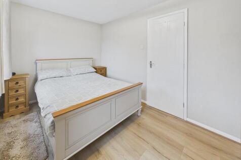 CAM04273G0-PR0215...