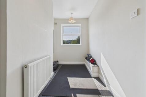 CAM04273G0-PR0170...